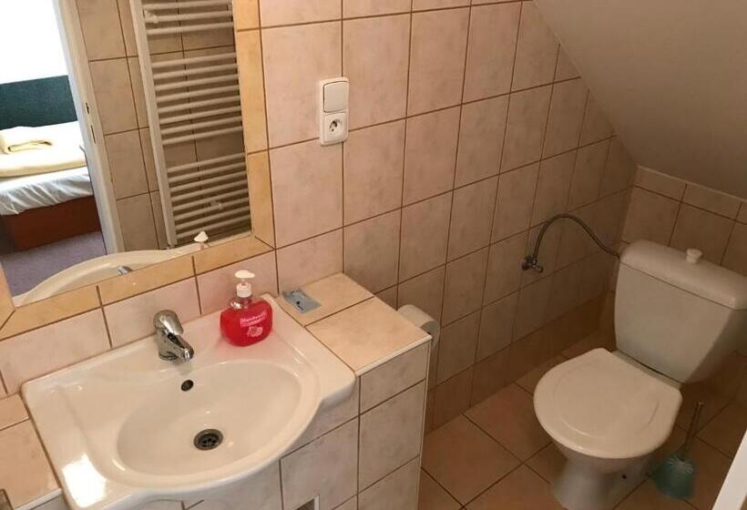 Номер Стандарт Трехместный, Garni Pension U Svatého Urbana