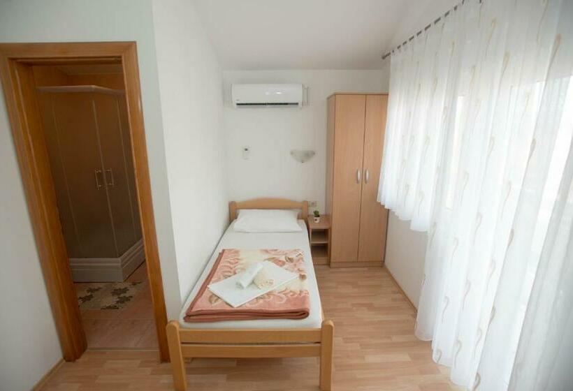 اتاق استاندارد با بالکن, Rooms Ivana