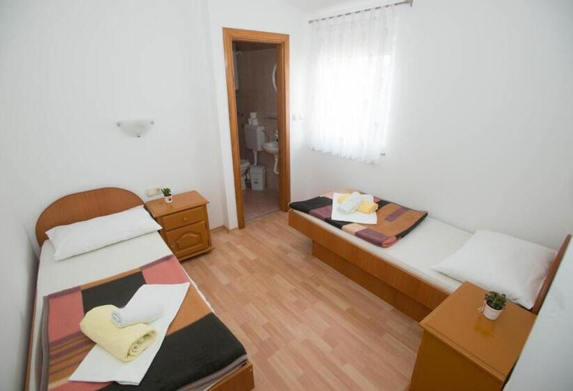 اتاق استاندارد, Rooms Ivana