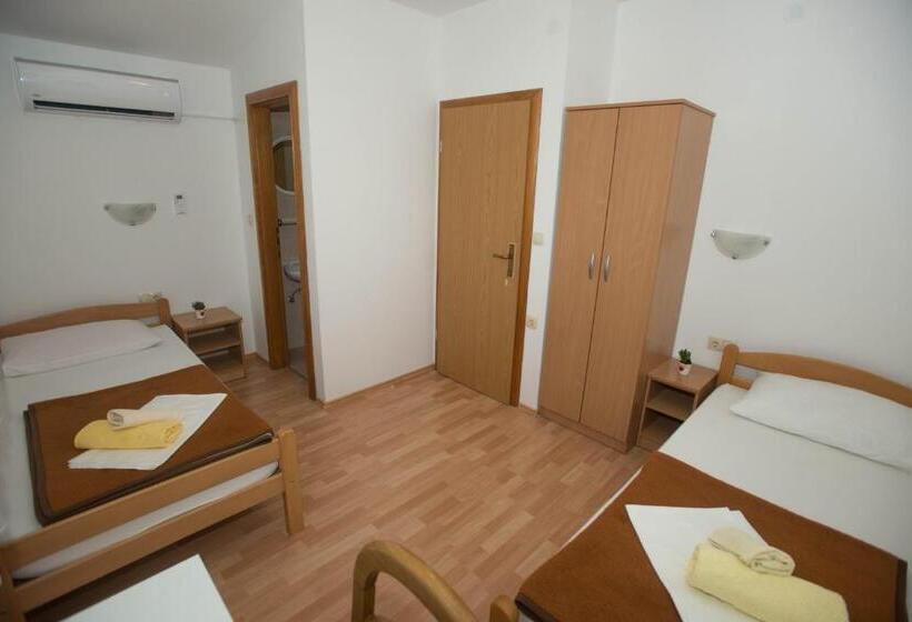 اتاق استاندارد, Rooms Ivana