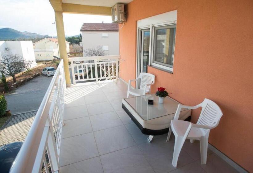 اتاق استاندارد با بالکن, Rooms Ivana
