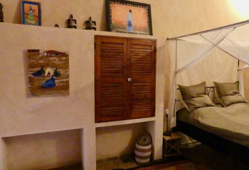 اتاق خانوادگی, Jamm La Paix