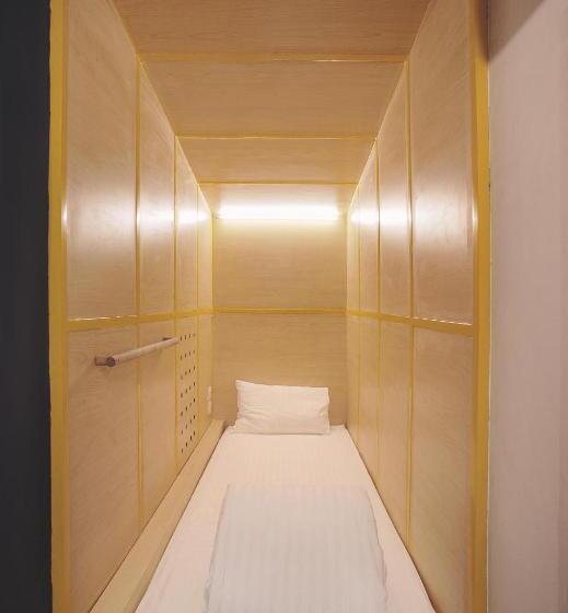 Cameră Single Deluxe, Konko Hostel Jakarta