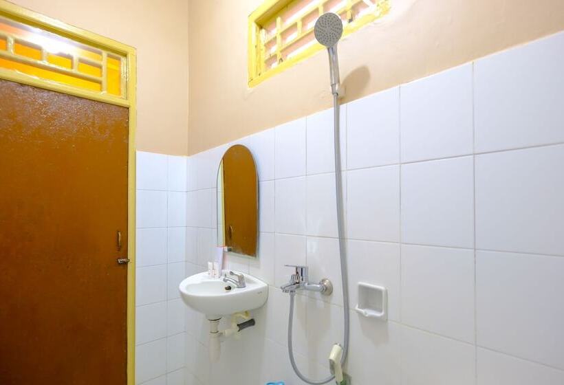 غرفة قياسية, Pondok Lita By Oyo Rooms
