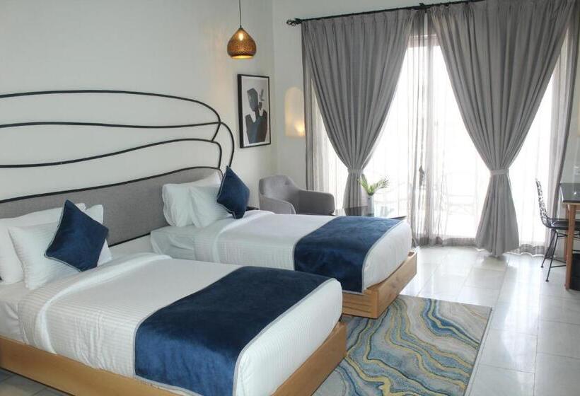 Quarto Estandar com Sacada, Ramee Royal Resort & Spa   Udaipur