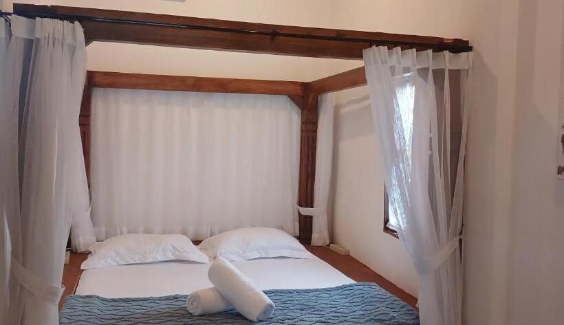 Номер Стандарт с Балконом, Dewi Sri Guesthouse