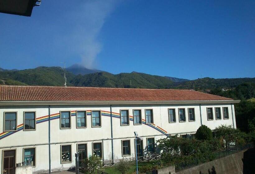 スタンダードトリプルルーム, Cartoline Dall Etna B&b
