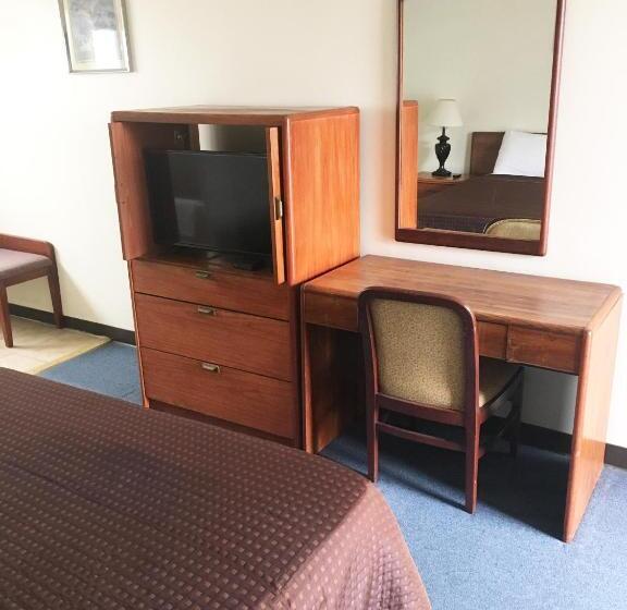 Номер Стандарт, Village Motel