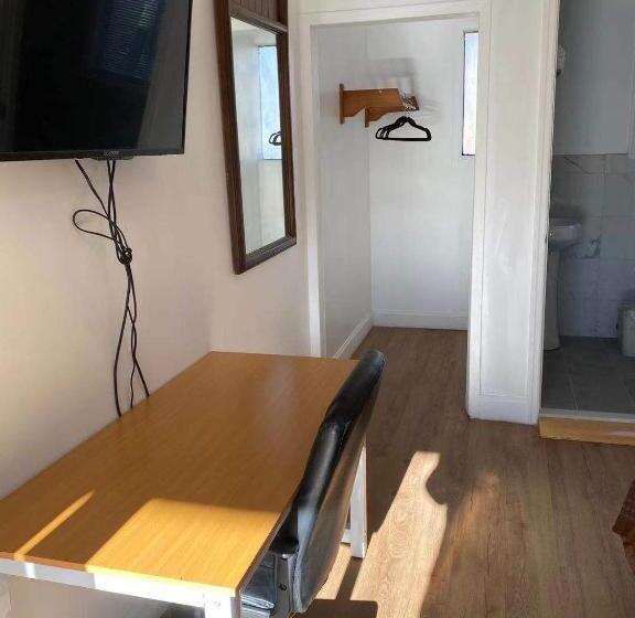 Номер Стандарт Адаптированный для Инвалидов, Village Motel