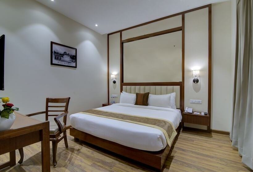 اتاق اجرایی, Amritara Sadka Amritsar