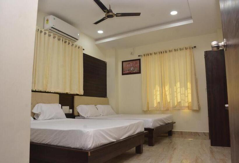Номер Deluxe, Arihanth Inn