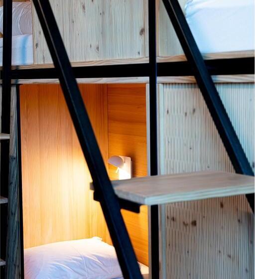 اتاق استاندارد با سرویس بهداشتی مشترک, Silo Design & Boutique Hostel Basel