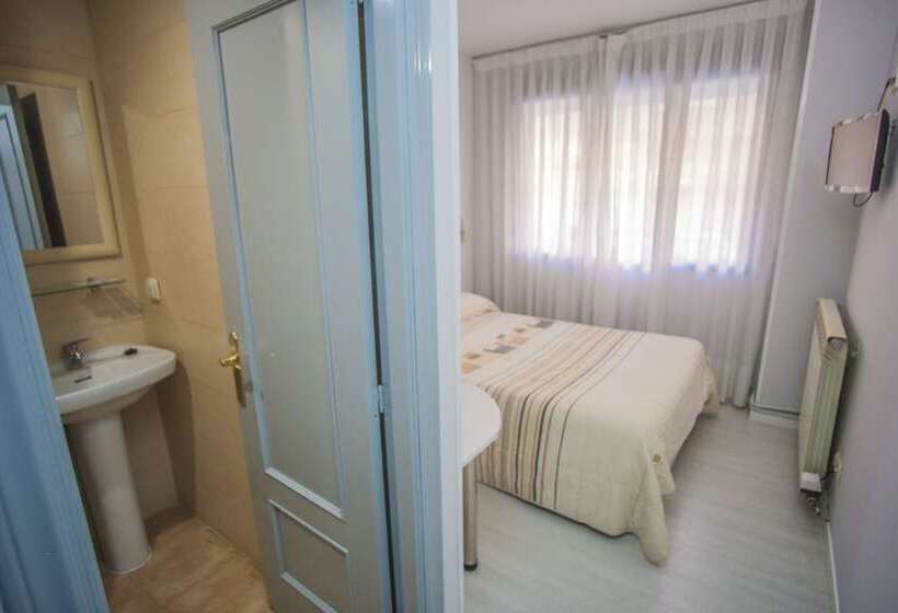 اتاق استاندارد, Hostal Santa Barbara