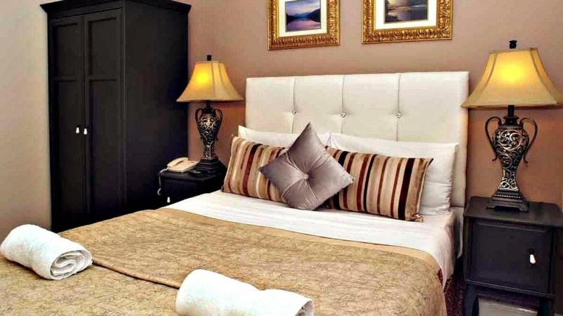 Quarto Estandar, Piccolino Hyde Park