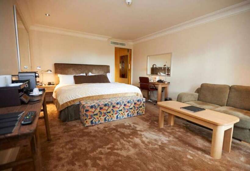 Номер Executive, Stoke Park Country Club Spa And