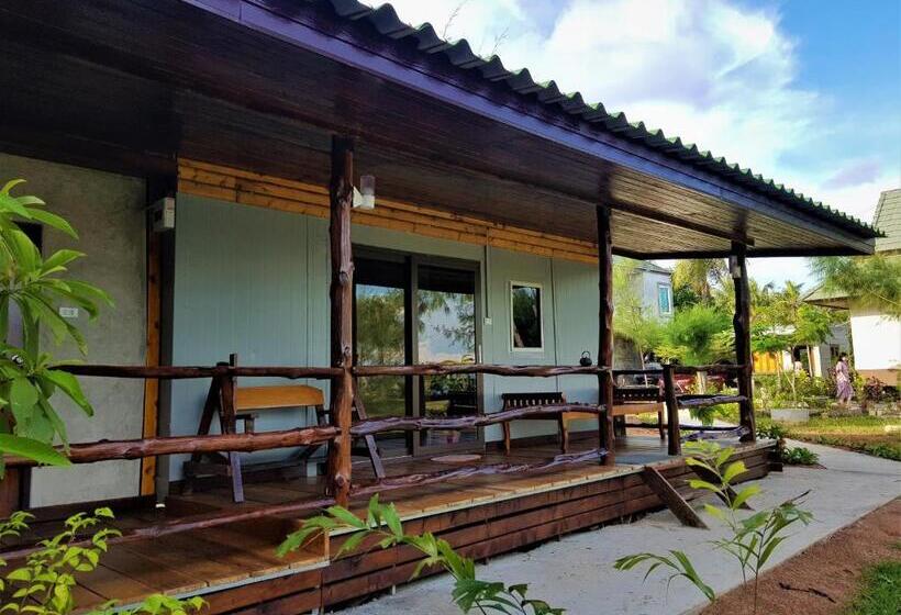 بانگلوی لوکس, Sea Smile Resort