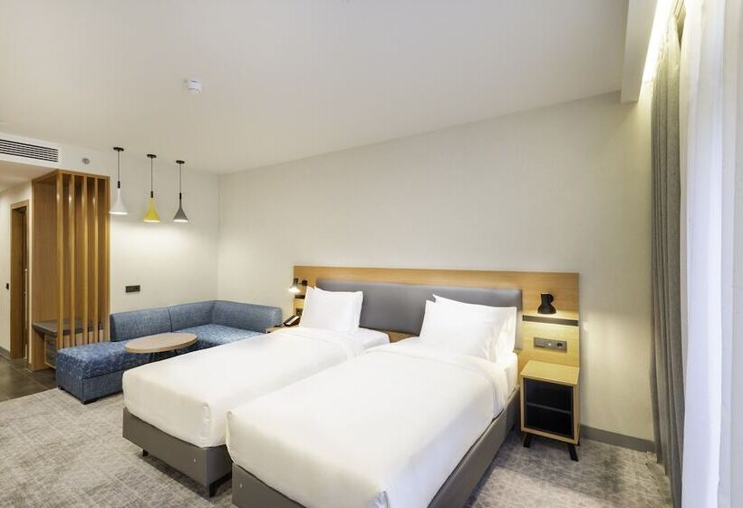 اتاق استاندارد, Holiday Inn Yerevan   Republic Square, An Ihg