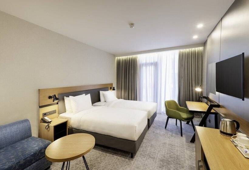 اتاق استاندارد, Holiday Inn Yerevan   Republic Square, An Ihg