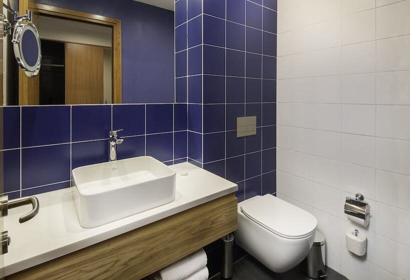 اتاق استاندارد, Holiday Inn Yerevan   Republic Square, An Ihg