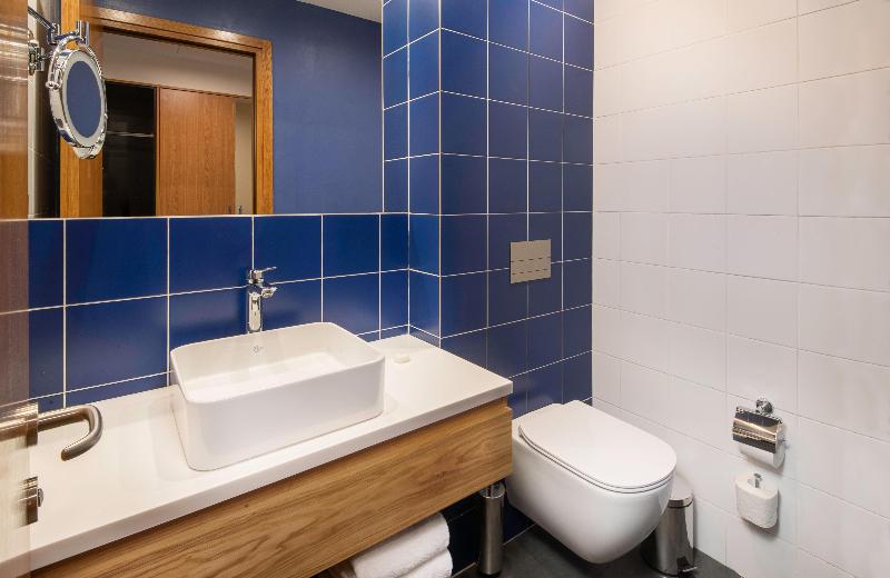 سوئیت با تخت بزرگ, Holiday Inn Yerevan   Republic Square, An Ihg