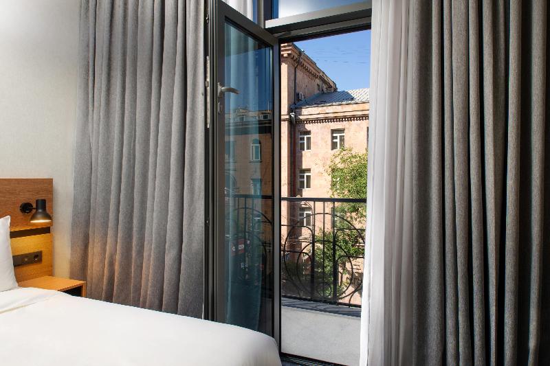 اتاق استاندارد, Holiday Inn Yerevan   Republic Square, An Ihg