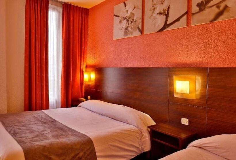 Номер Стандарт Трехместный, Arc Paris Porte D Orléans