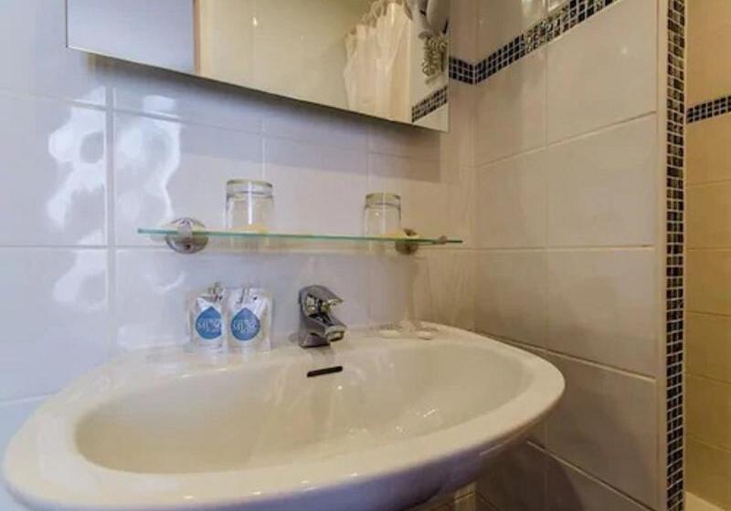 Номер Стандарт Трехместный, Arc Paris Porte D Orléans