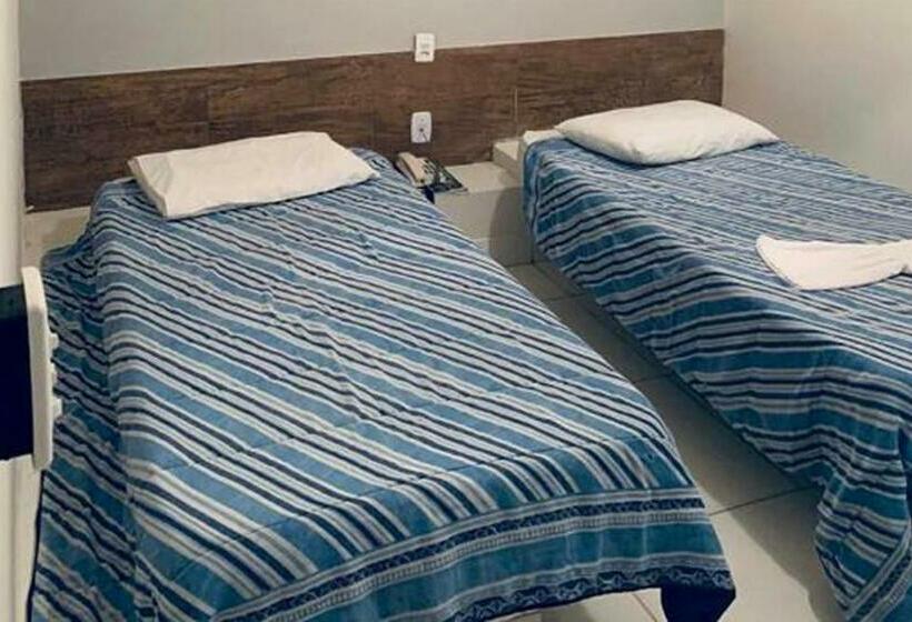 Quarto Estandar Individual, Arco