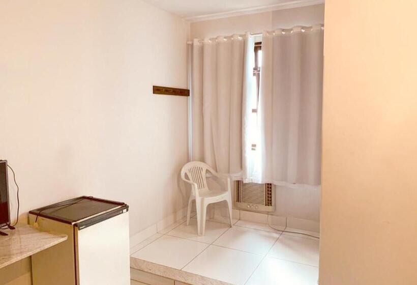 Quarto Estandar, Arco