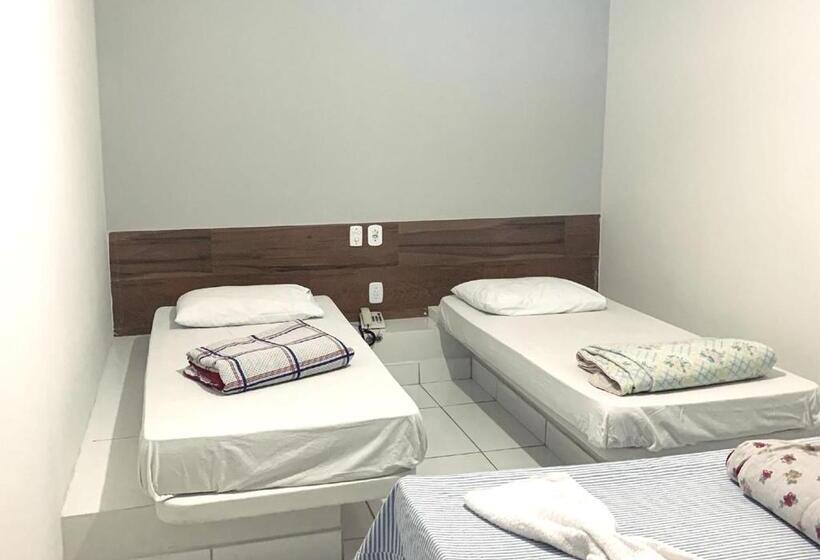 Quarto Triplo Estandar, Arco