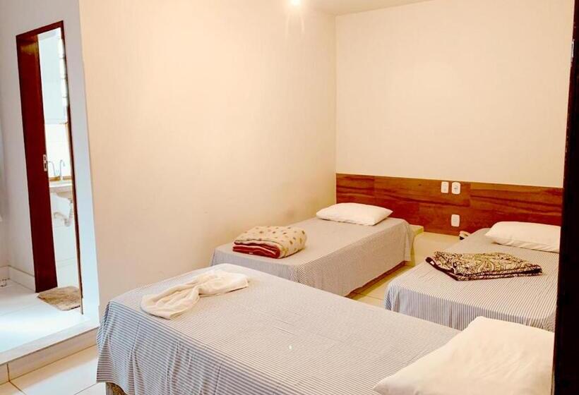 Quarto Triplo Estandar, Arco