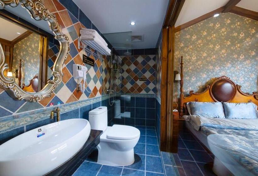 اتاق استاندارد با چشم‌انداز رودخانه, Flower Time Inn