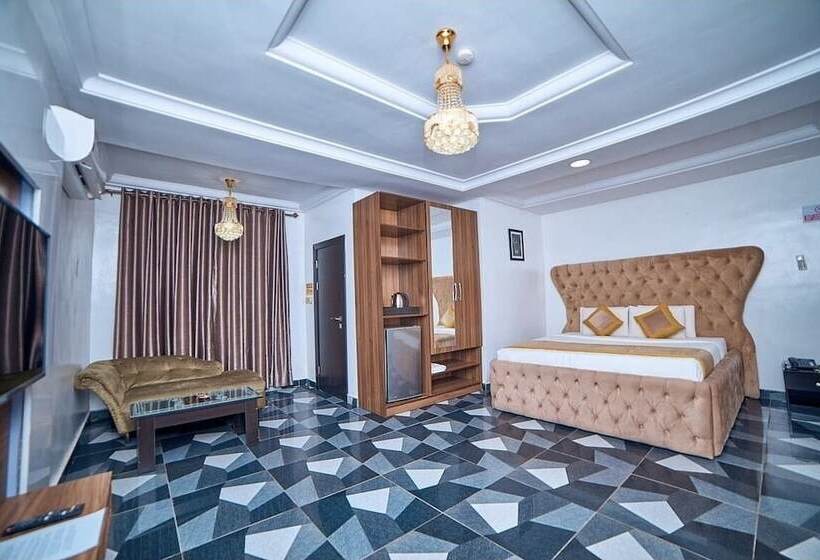 اتاق اجرایی سه نفره, 247 Luxury