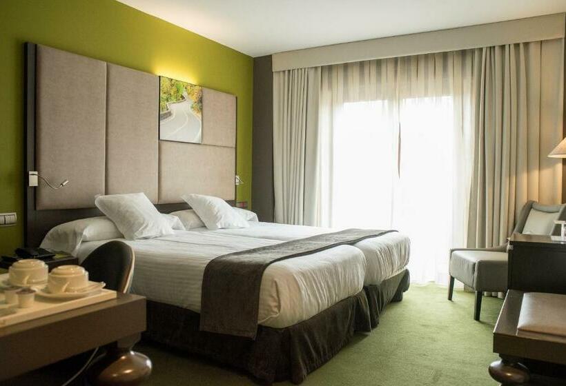 اتاق راحتی, Costa Esmeralda Suites