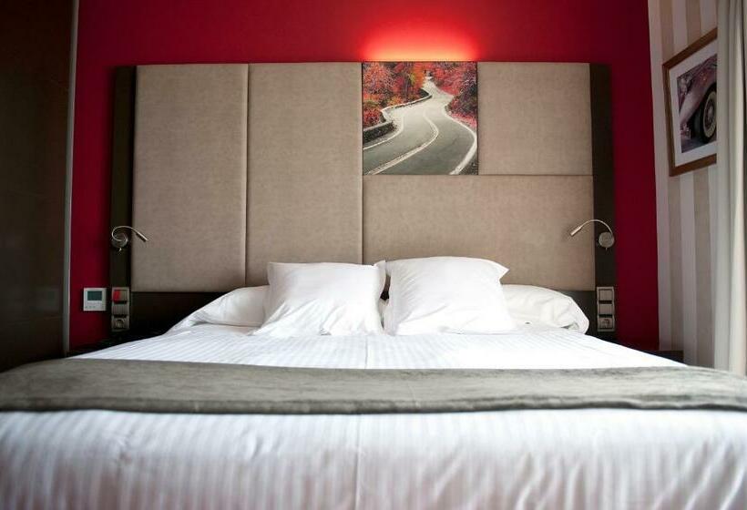 سوئیت جونیور خانوادگی, Costa Esmeralda Suites