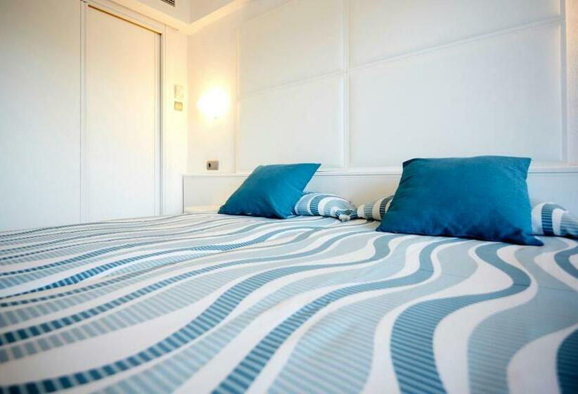 اتاق اساندارد با چشم‌انداز جانبی به دریا, Insotel Hotel Formentera Playa
