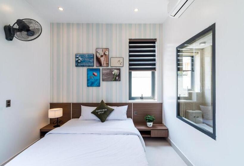 اتاق لوکس با بالکن, Peaceful House Hostel