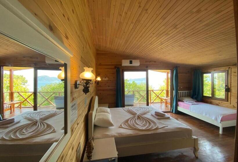 Трехместный Номер Deluxe Вид на Море, Casa Roja