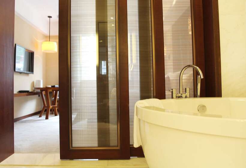 سوییت, Crowne Plaza Yading By Ihg