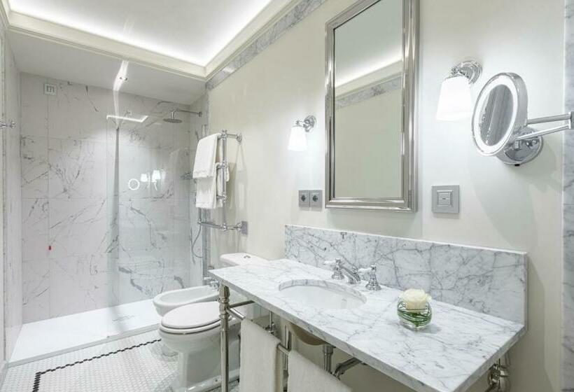 اتاق اجرایی, Room Mate Filippo