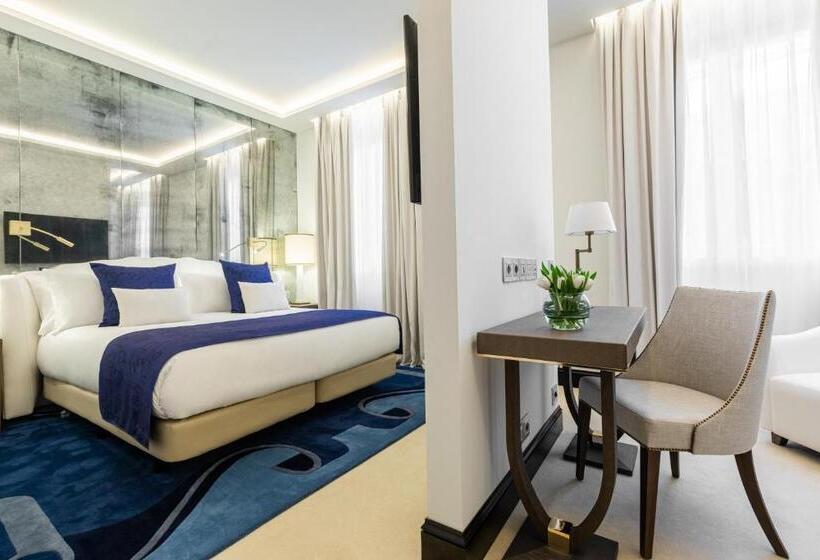 اتاق اجرایی, Room Mate Filippo