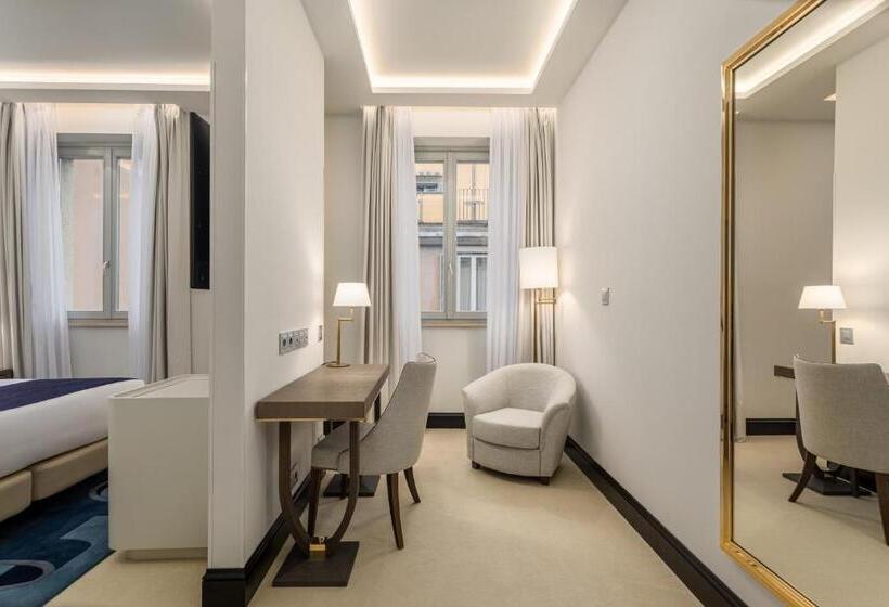 اتاق اجرایی, Room Mate Filippo