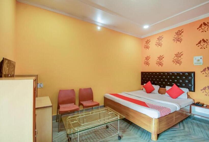 Трехместный Номер Deluxe, Super Hotel O Priyal Amrit Sagar