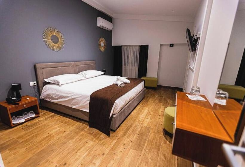 Suite with lake view, Olivar Hotel Tirana