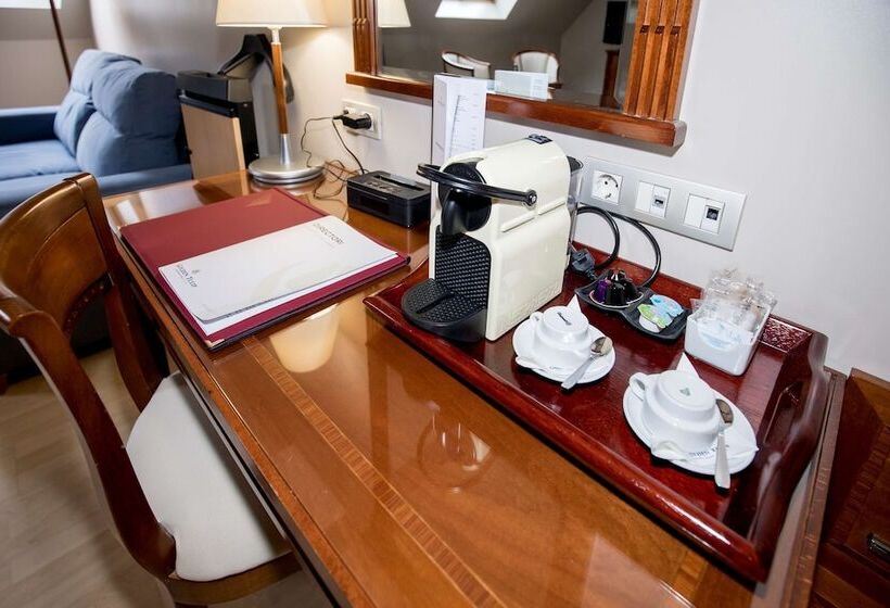 سوییت جونیور, Hesperia Andorra