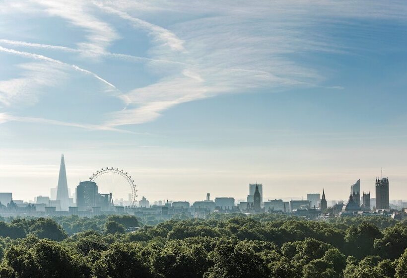 Deluxe Suite, Four Seasons Hotel London At Park Lane