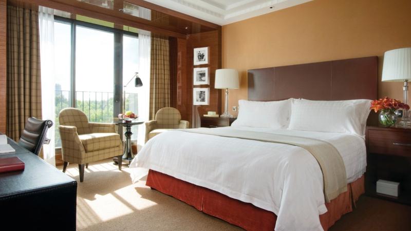 Premium Room, Four Seasons Hotel London At Park Lane