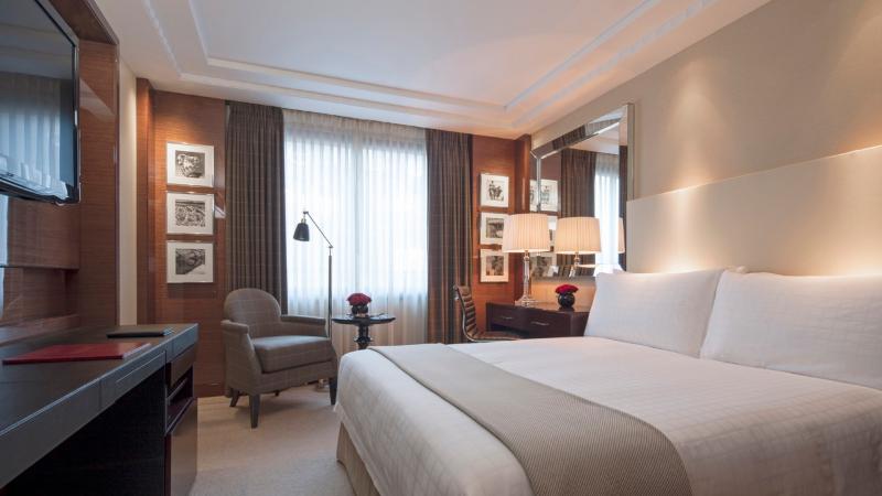 Superior Room, Four Seasons Hotel London At Park Lane