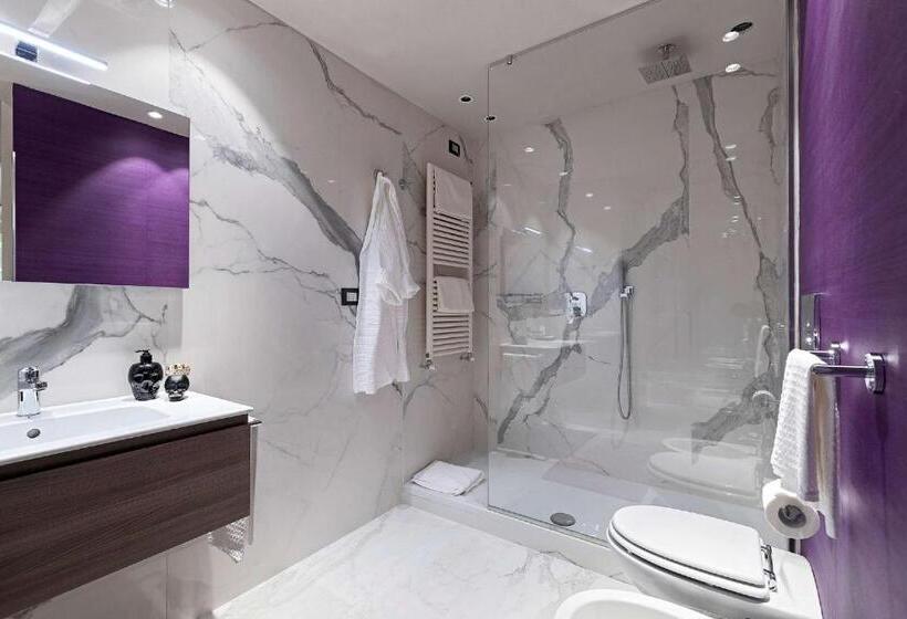 Полулюкс, Albavilla Hotel & Co
