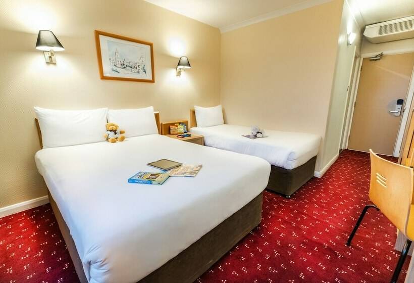 Номер Стандарт, Ibis London Earls Court